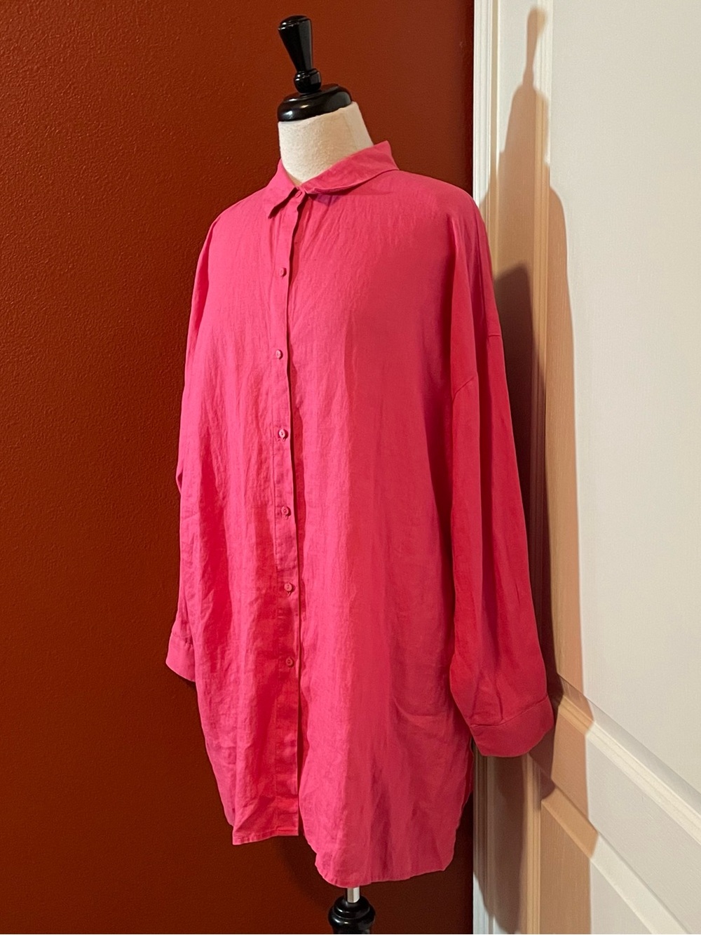 Eileen Fisher Women’s 100% Organic Linen Handkerchief Fuchsia Collar Long Shirt